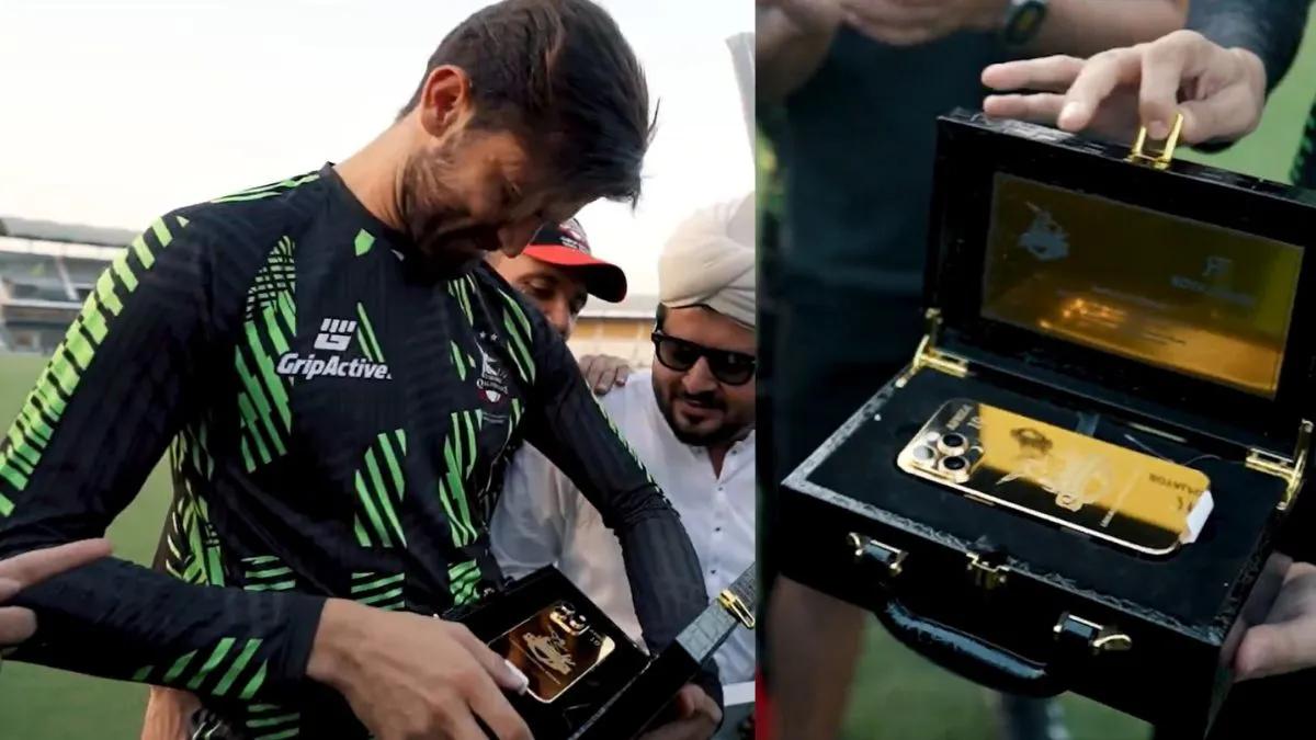 psl-2025-shaheen-afridi-received-24k-gold-plated-iphone-16-pro-gift-by-lahore-qalandars