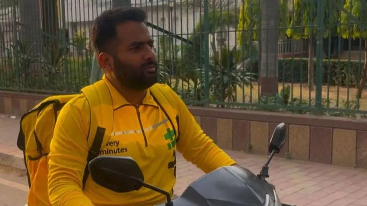untouchability-is-not-only-limited-to-caste-delhi-man-becomes-blinkit-delivery-partner-for-a-day-exposes-everyday-discrimination-viral-linkedin-post