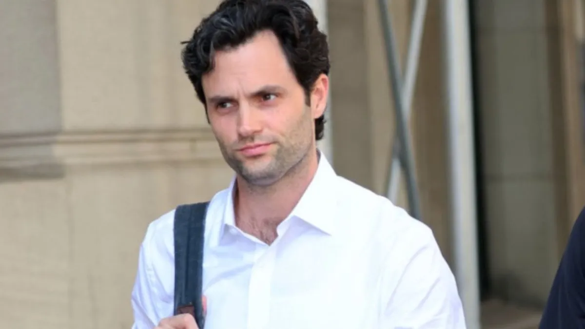 you-season-5-twitter-review-penn-badgley-aka-joe-goldberg-in-final-season-of-american-psychological-thriller-series-wins-hearts-netflix-ott-news