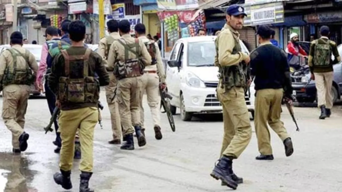 jammu-and-kashmir-two-men-impersonating-pony-service-providers-arrested-on-vaishno-devi-route-amid-heightened-security-after-pahalgam-terrorist-attack