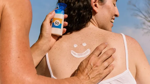 summer-skincare-4-key-reasons-to-apply-sunscreen-on-your-face-daily