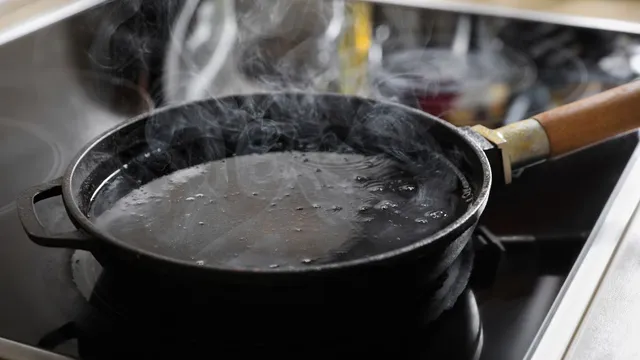 uttarakhand-man-throws-hot-oil-on-cook-assistant-after-argument-over-tikki-taste