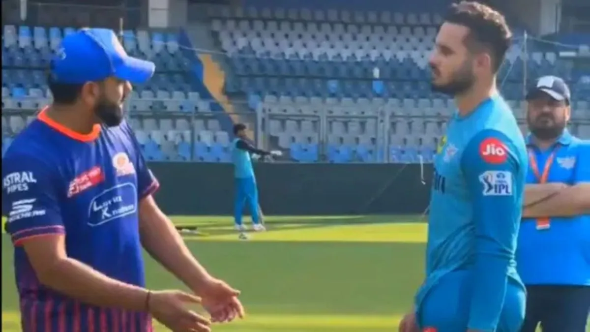 tu-mere-jaisa-nahi-khel-rohit-sharma-gives-batting-tips-to-abdul-samad-ahead-of-match-against-lsg-watch