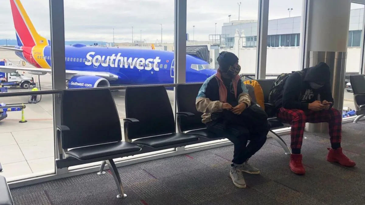 southwest-airlines-flight-gets-stinky-woman-strips-naked-and-poops-on-plane-seat-during-landing