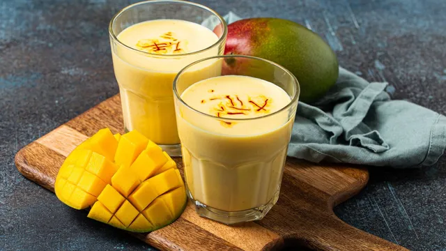 5-mango-drinks-you-can-make-at-home-to-stay-cool-in-scorching-summer-heat