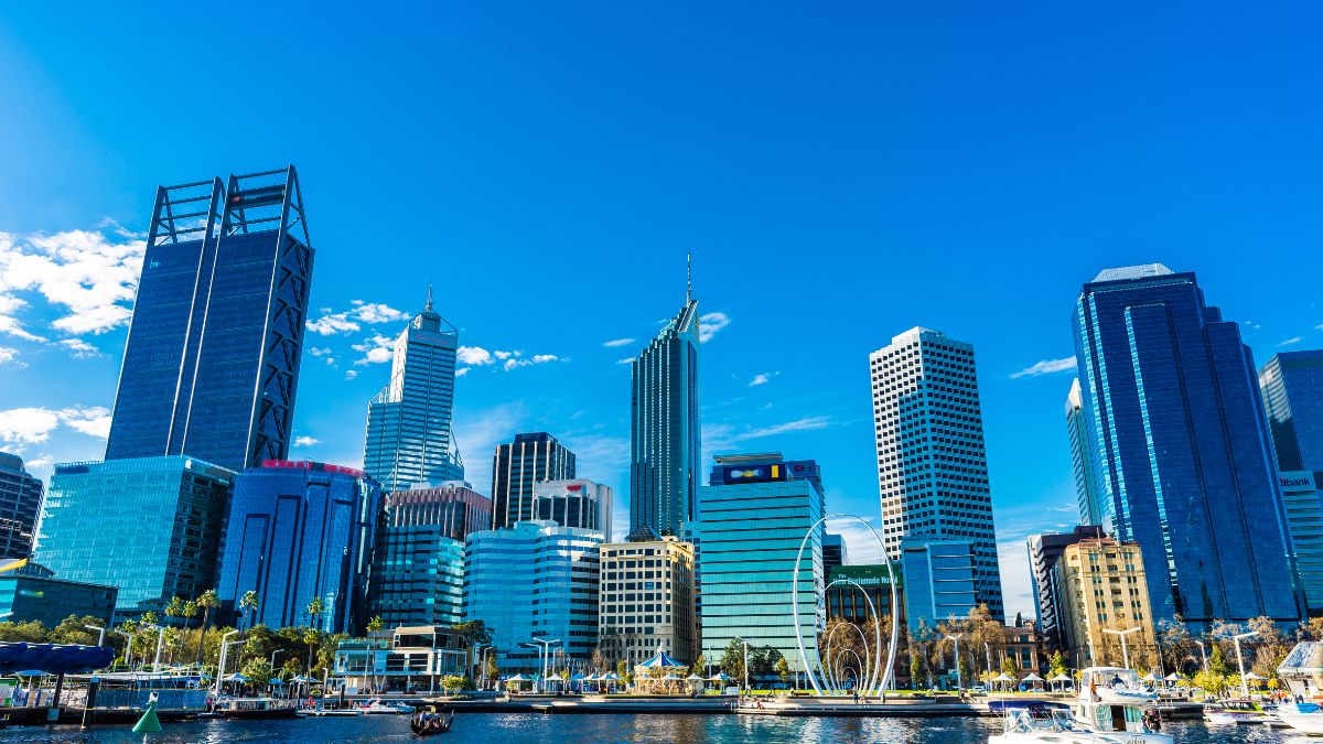 top 10 coldest countries to visit when its summer in india (12)