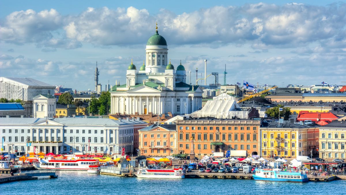 top 10 coldest countries to visit when its summer in india (9)