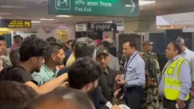 delhi-weather-rains-airport-flight-delayed-diverted-igi-details-latest-updates