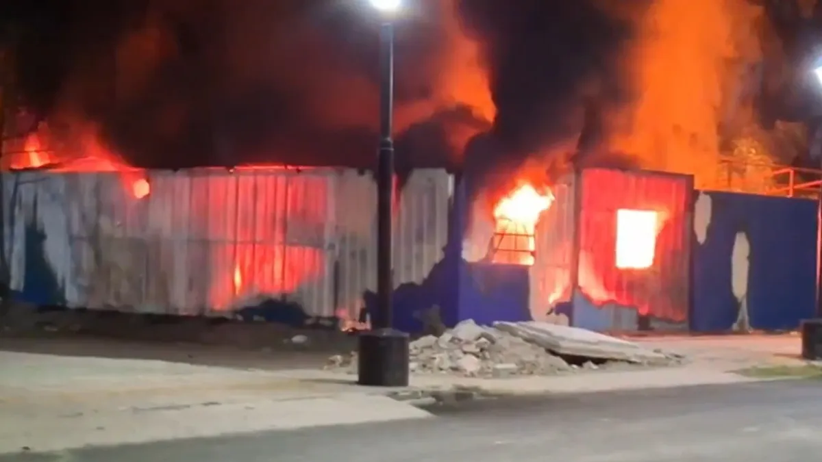 Kolkata Fire Massive flame breaks out at electric scooter charging ...