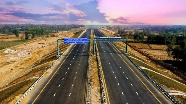 ganga-expressway-430-km-stretch-completed-full-meerut-prayagraj-expressway-to-be-ready-by-november