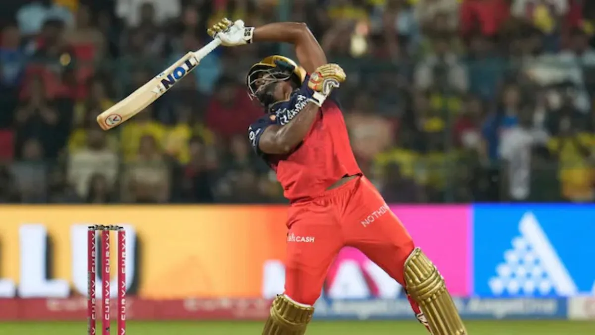 royal-challengers-bengaluru-vs-chennai-super-kings-match-scorecard-ipl-2025-romario-shepherd-leaves-csk-stunned-with-biggest-over-of-this-season-video-goes-viral-watch