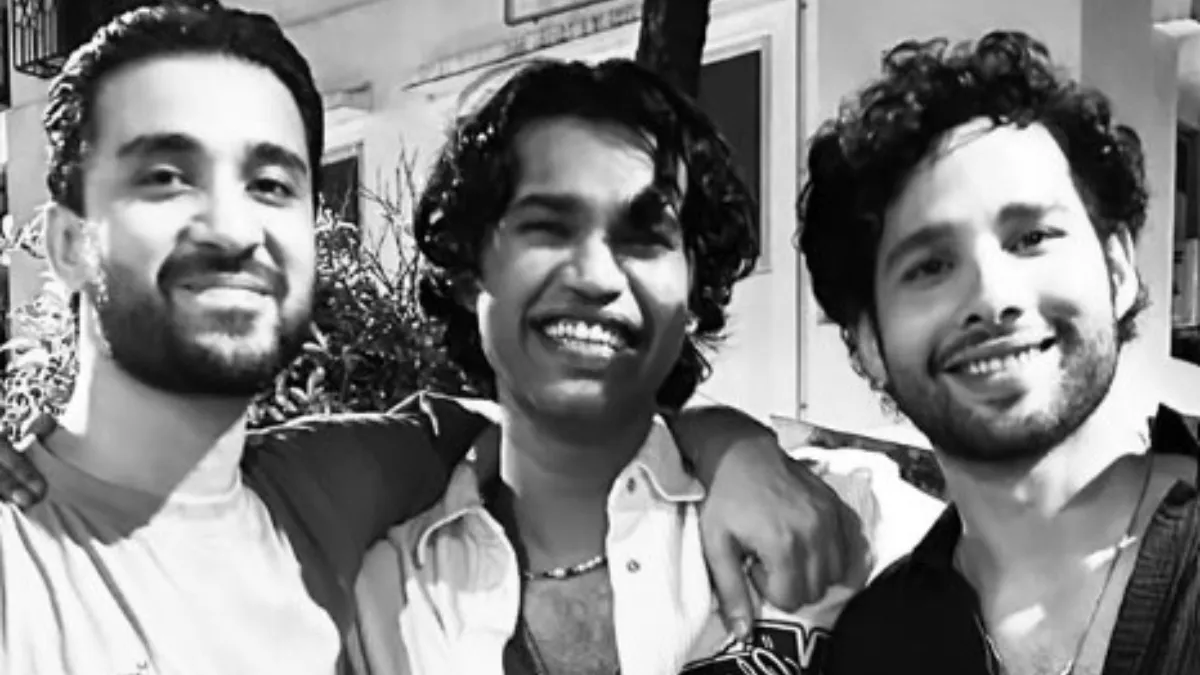 babil-khan-makes-return-to-instagram-after-viral-video-controversy-shares-photo-with-siddhant-chaturvedi-and-raghav-juyal