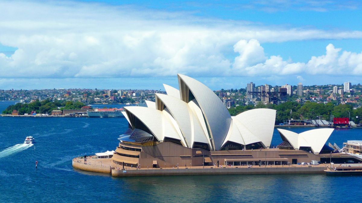 top 10 island countries in the world (2)