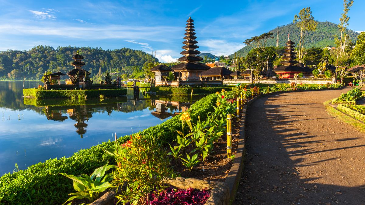 top 10 island countries in the world (5)