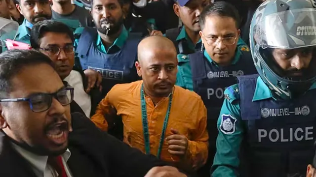 bangladesh-chinmoy-das-still-in-jail-court-documents-reveal-hindu-monk-booked-murder-charges