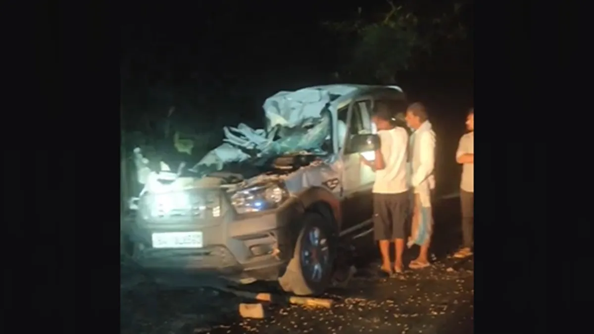 bihar-road-accident-eight-killed-two-injured-in-headon-collision-between-suv-tractor-in-katihar