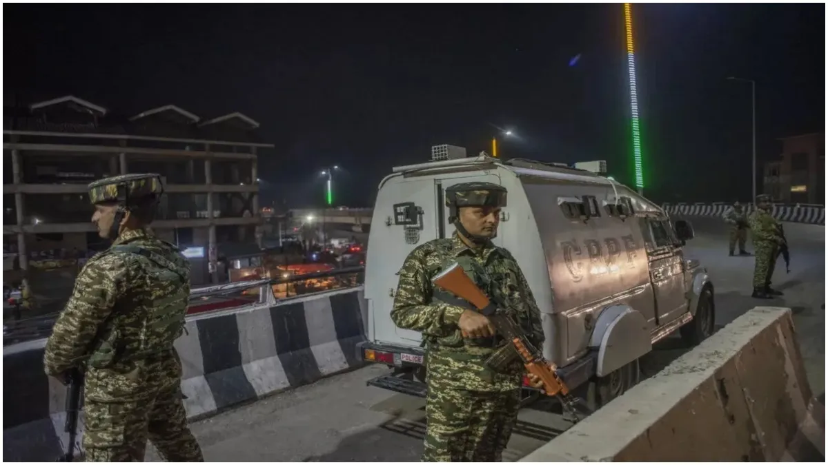 home-minisstry-amit-shah-calls-to-hold-civil-defense-mock-drills-across-country-tuesday-pahalgam-terror-attack-seeks-reports-from-states-heres-why-this-exercise-is-necessary