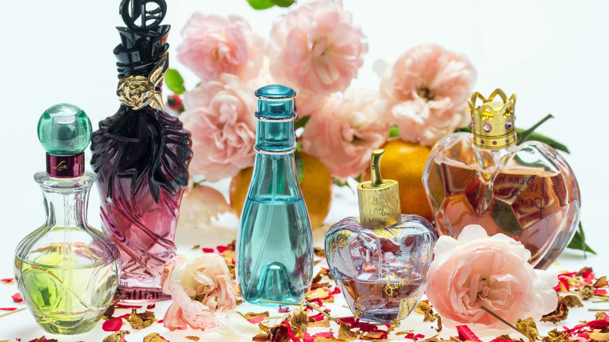 fragrances-that-attract-money