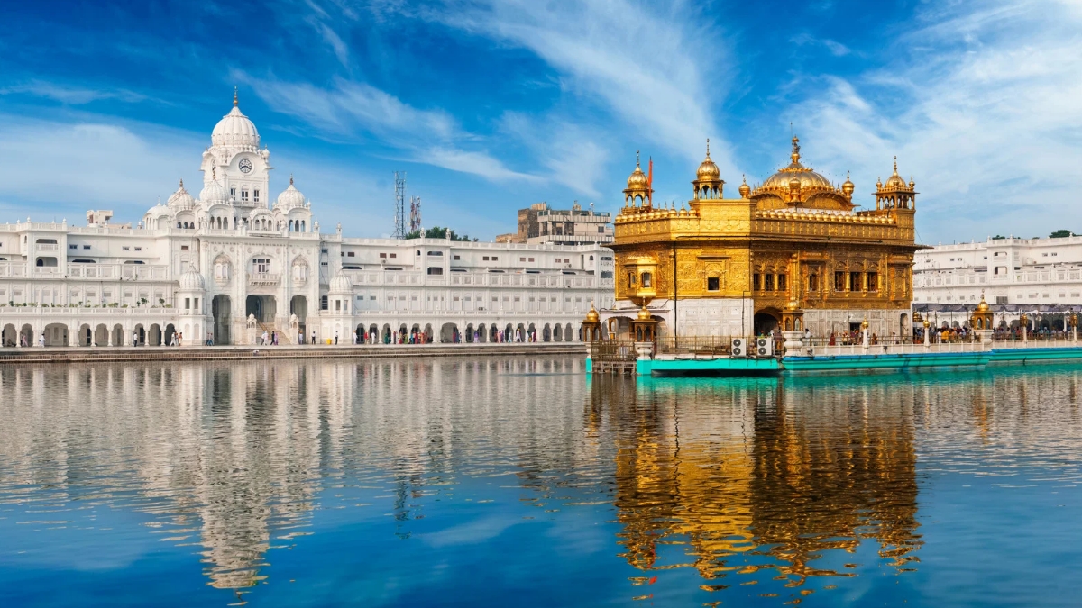 list of districts and cities closest to pakistan border 4