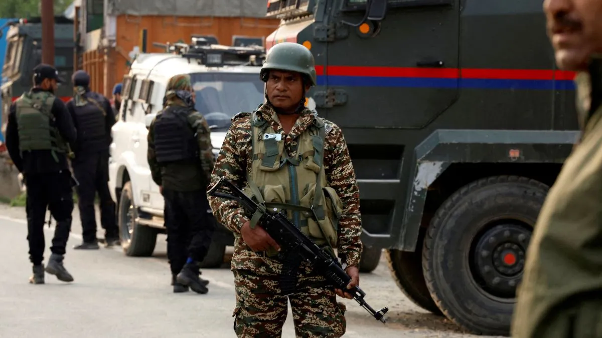 pakistan-attacks-indian-military-bases-in-jammu-pathankot-udhampur-no-casualties-or-material-damage