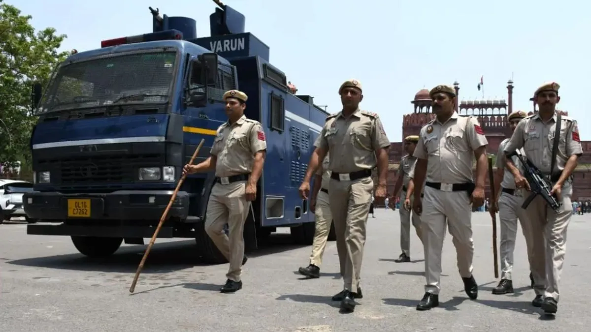 delhi-news-siren-to-sound-in-ito-for-mock-drill-amid-escalated-tension-with-pakistan-check-advisory