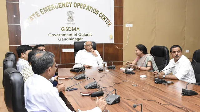 gandhinagar-on-alert-cm-bhupendra-patel-visited-state-emergency-operation-centre-amid-indiapakistan-conflict-several-train-services-affected