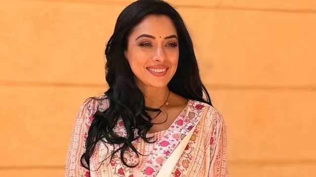 anupamaa-rupali-ganguly-slams-pakistani-fans-for-unfollowing-her-first-ask-your-government-to-stop-terrorism