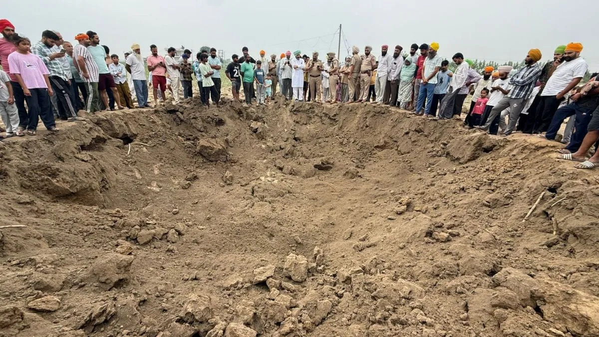 punjab-massive-craters-formed-in-gurdaspur-phagwara-after-multiple-explosions-amid-pakistans-missile-attacks