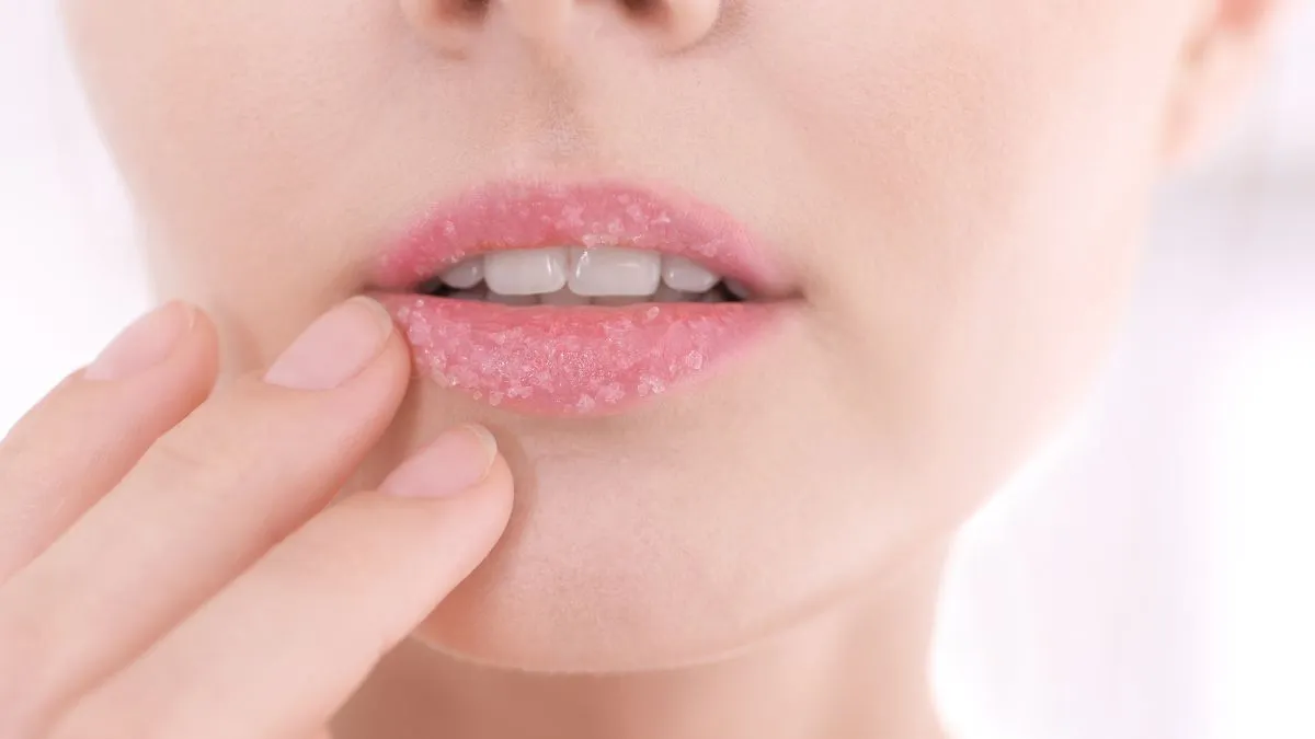5-diy-lip-scrubs-to-exfoliate-dark-and-pigmented-lips