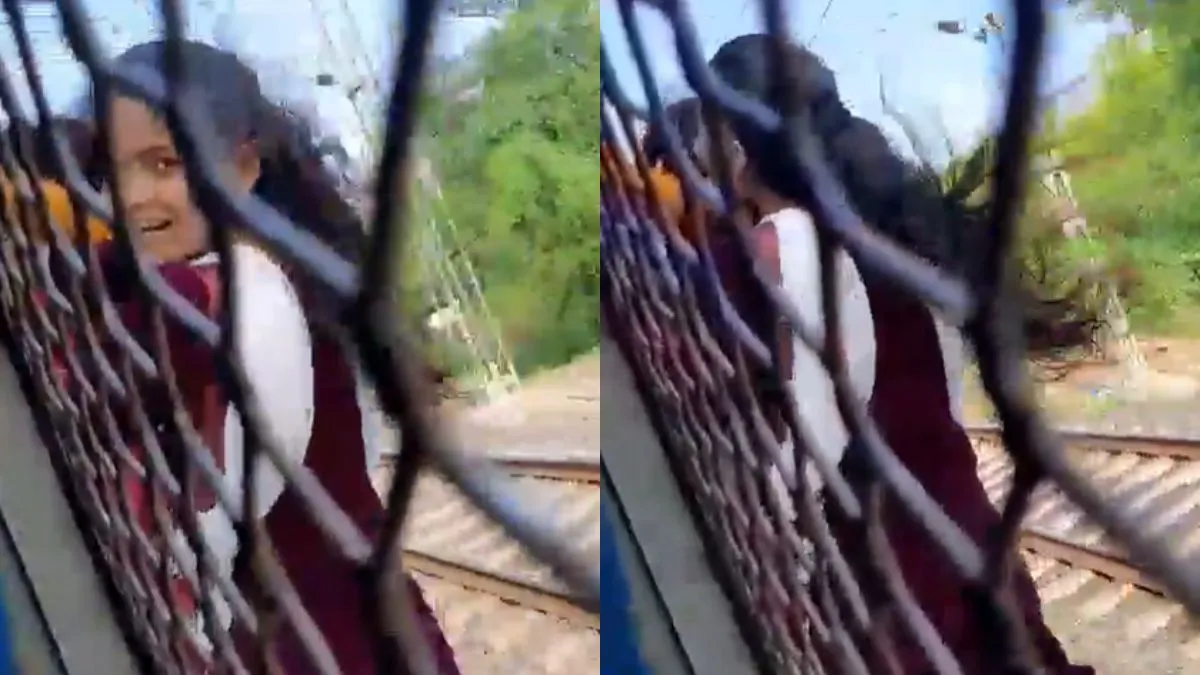 mumbai-women-cling-to-footboard-after-ladies-special-train-runs-40-minutes-late-shocking-video-goes-viral