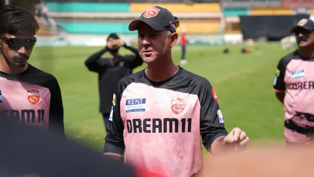 home-bound-ricky-ponting-deboards-plane-after-ceasefire-announcement-gives-pep-talk-to-foreign-players