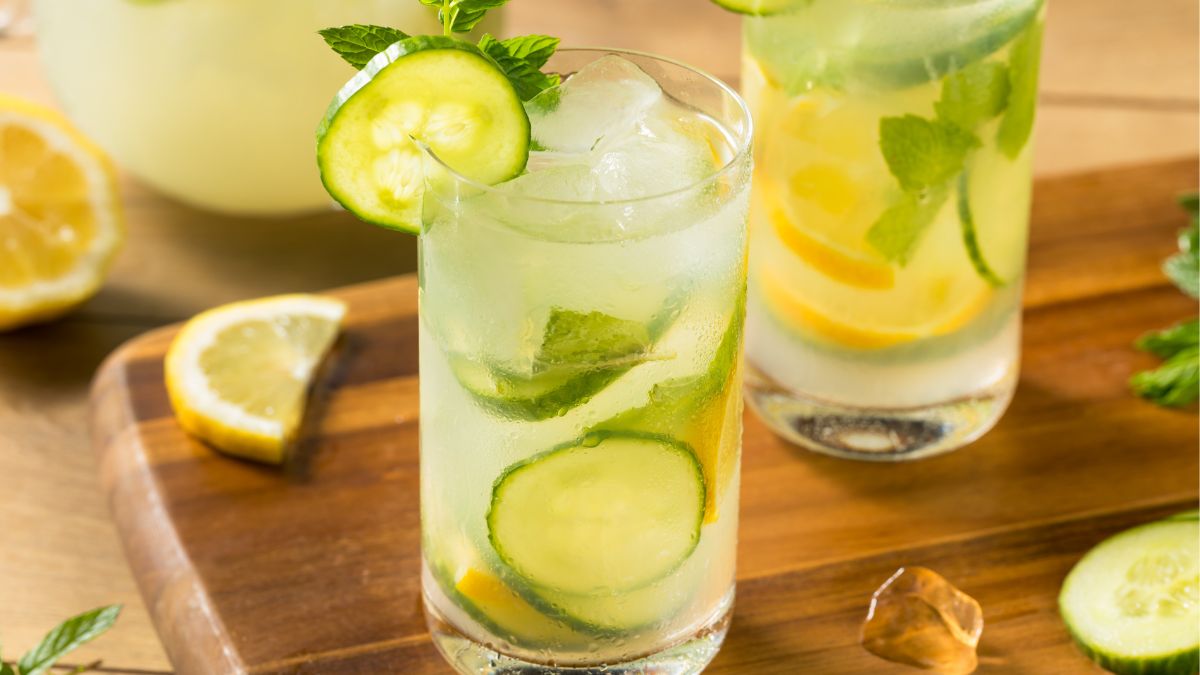 natural drinks to reduce bloating