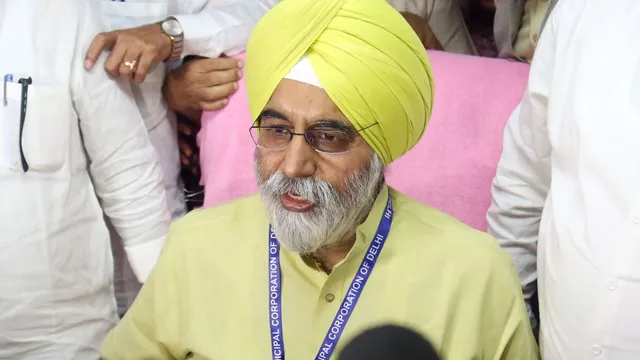 they-spread-terrorism-it-spreads-filth-delhi-mayor-draws-parallel-between-okhla-landfill-and-pakistan