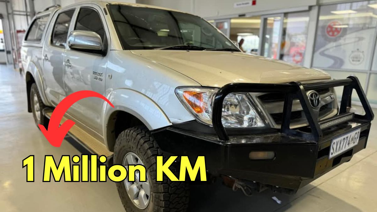 owner-takes-toyota-hilux-for-service-as-it-completes-10-lakh-km