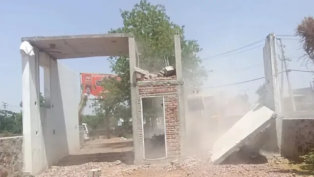 demolition-drive-in-gurugram-dtpe-razes-illegal-colonies-in-three-villages