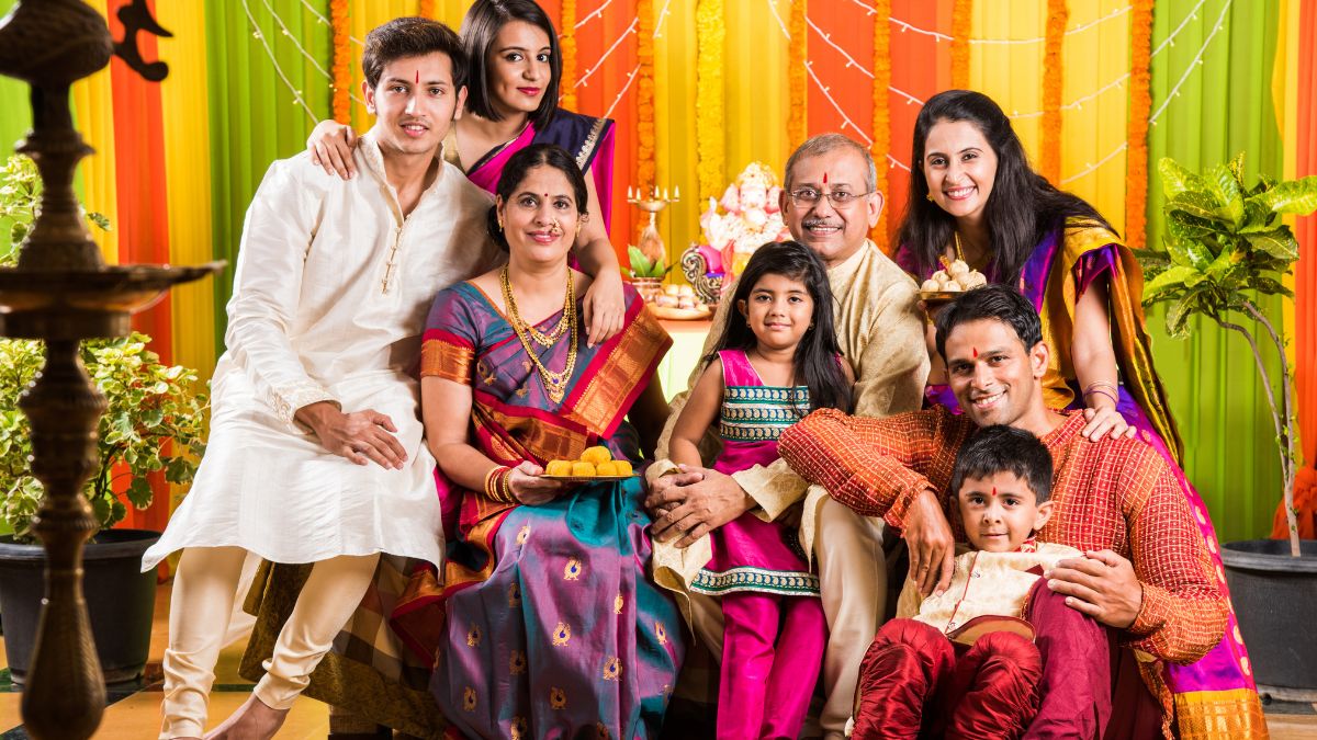 50 heartwarming quotes about family love and bonding (1)