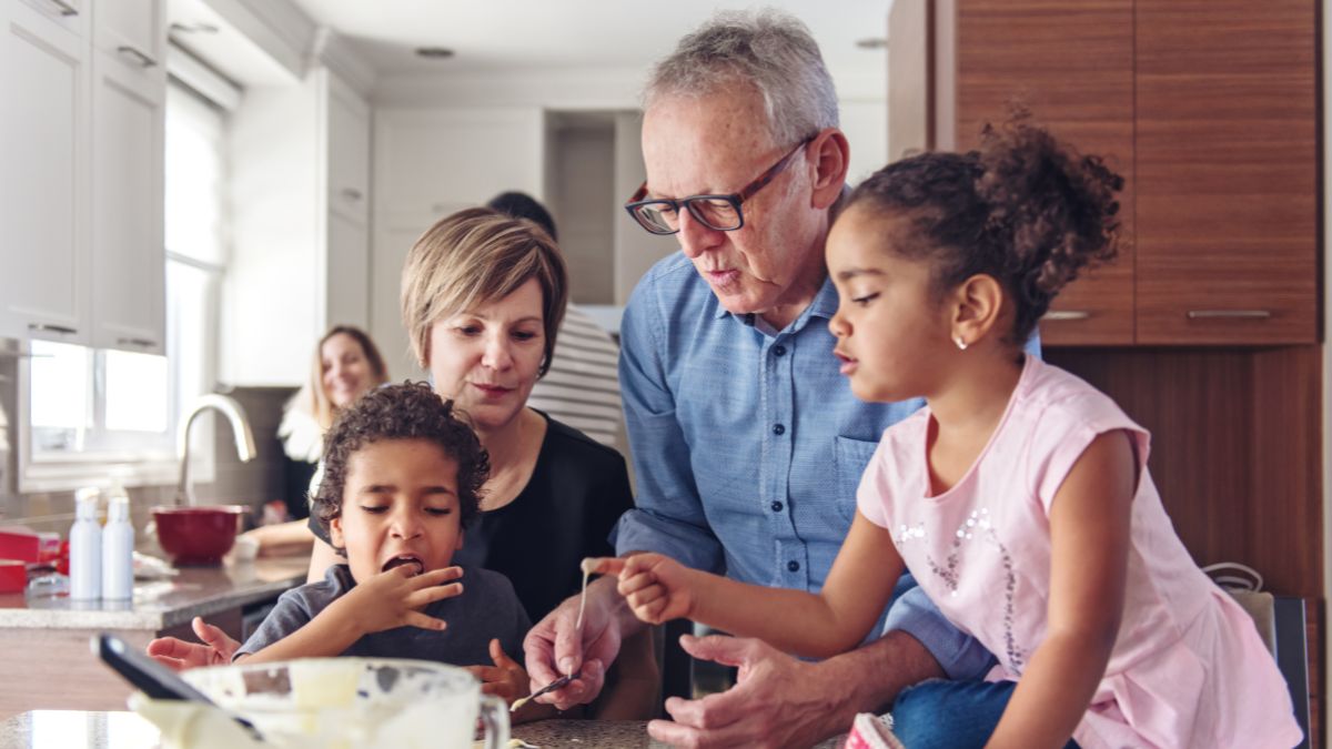 50 heartwarming quotes about family love and bonding (4)