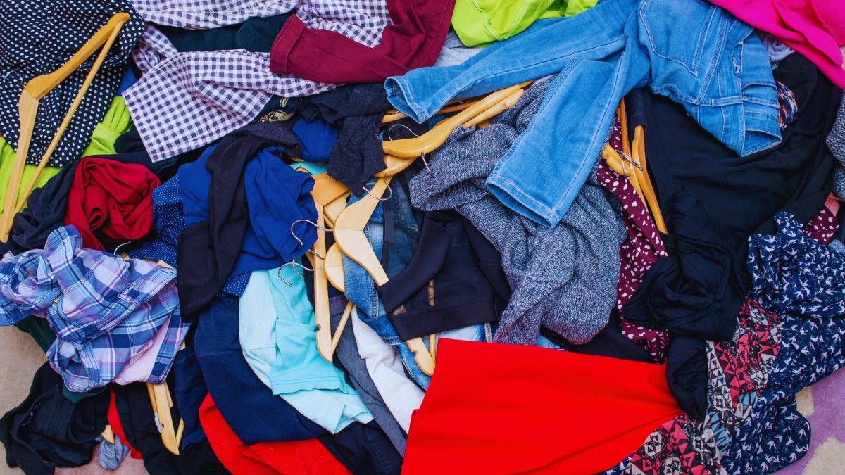 old-clothes-donation-astrology