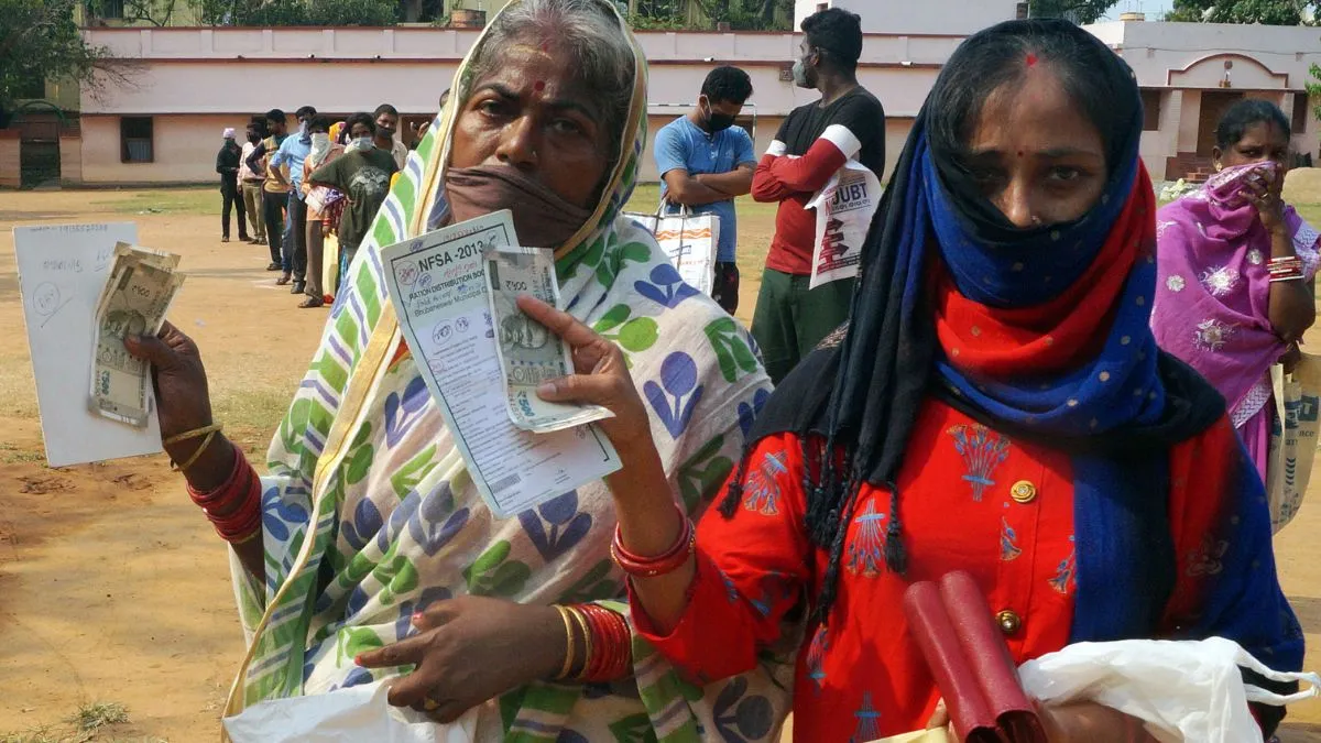 mumbai-fake-ration-card-scam-over-4-lakh-cards-cancelled-18-lakh-ineligible-beneficiaries-identified-in-maharashtra