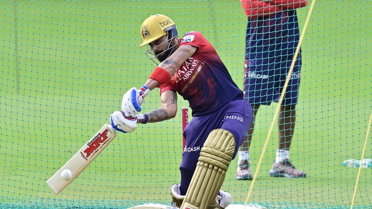 rcb-vs-kkr-ipl-2025-team-prediction-for-todays-match-royal-challengers-bengaluru-vs-kolkata-knight-riders-live-streaming-bengaluru-pitch-report