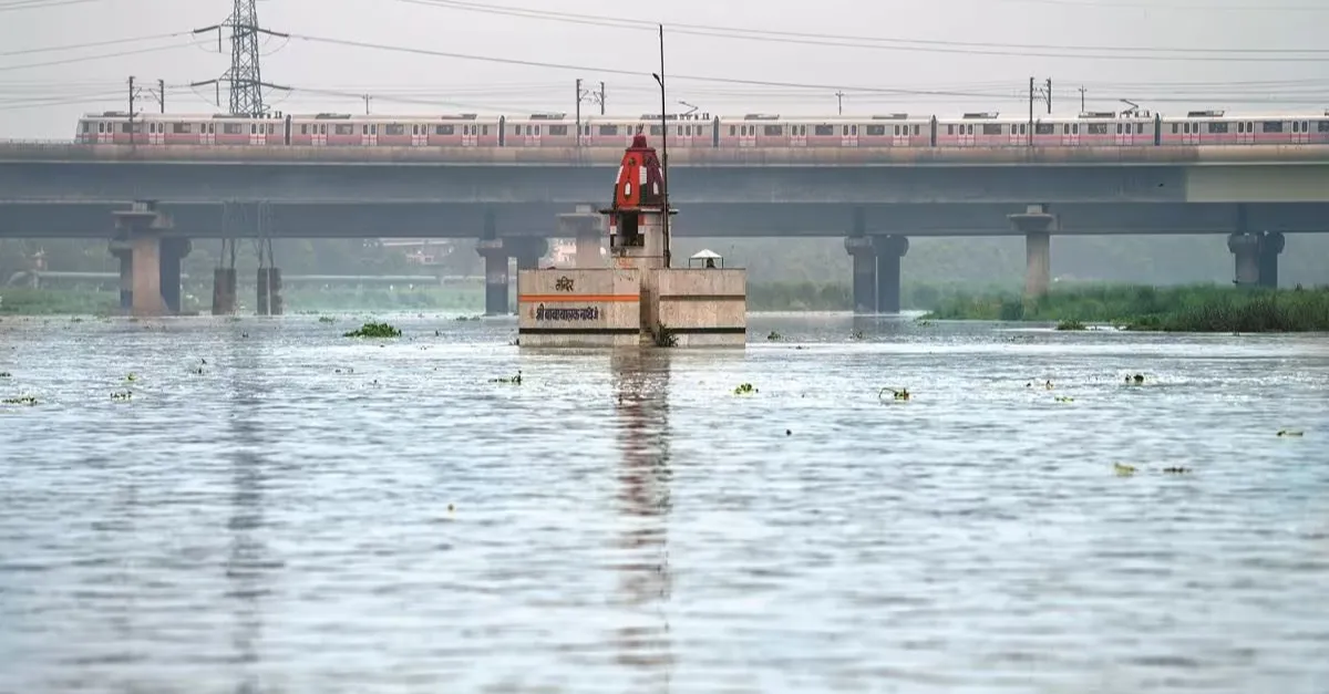 noida-water-crisis-yamuna-hindon-pollution-central-pollution-control-board-delhi-sewage-treatment-noida-drinking-water