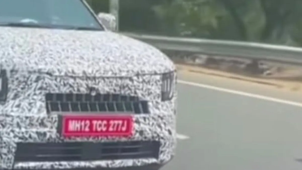 kia-seltos-next-generation-model-spied-testing-for-the-first-time-design-revealed-see-video