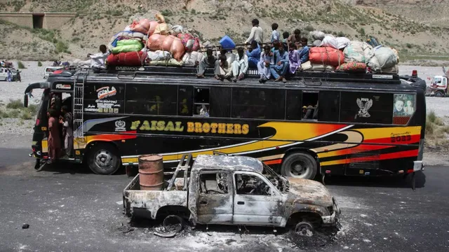 balochistan-bomb-blast-4-killed-20-injured-in-massive-explosion-in-killa-abdullah