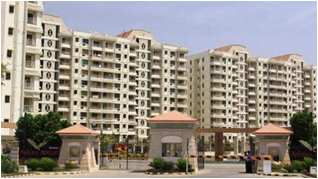 lucknow-ban-pots-on-balcony-ledges-citing-potential-hazards-after-noida-pune-accident