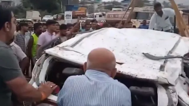 mumbai-goa-highway-accident-five-dead-driver-critical-after-car-falls-into-jagbudi-river-video-maharashtra-road-accident