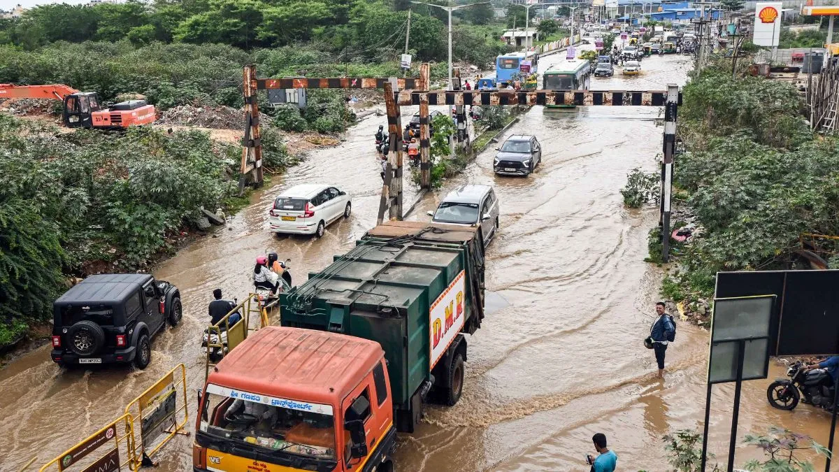 bengaluru-weather-update-hosur-road-closure-bengaluru-schools-closed-silk-board-junction-rupena-agrahara-imd-alert-karnataka-rains