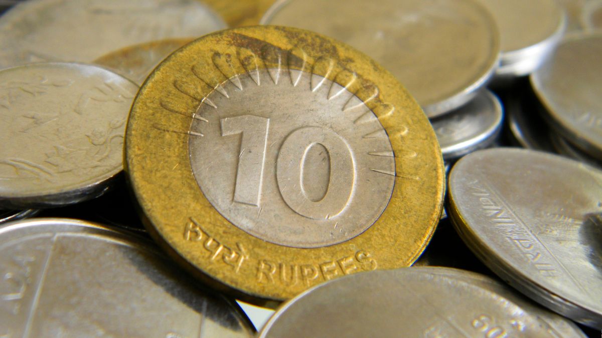 mumbai-company-offers-rs-10-per-month-for-internship-internet-cant-stop-laughing-asks-kya-kijiyega-itni-dhan-rashi-ka