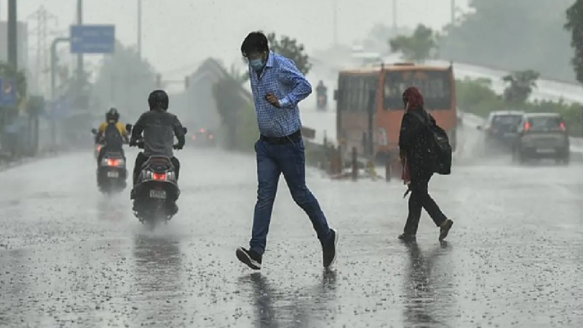 bengaluru-weather-today-3-dead-as-heavy-rain-batters-city-traffic-snarls-at-several-places-imd-issues-alert-for-next-5-days-forecast