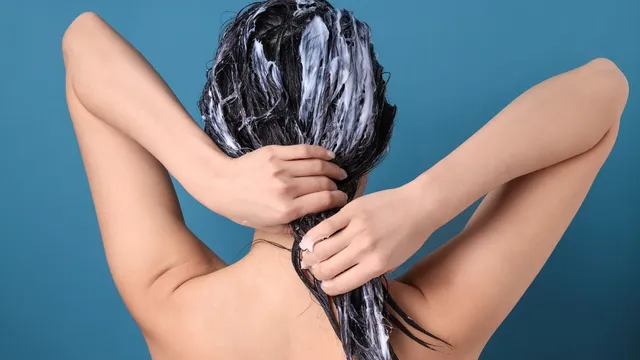 5-homemade-hair-conditioners-to-restore-moisture-and-shine-to-dry-tresses