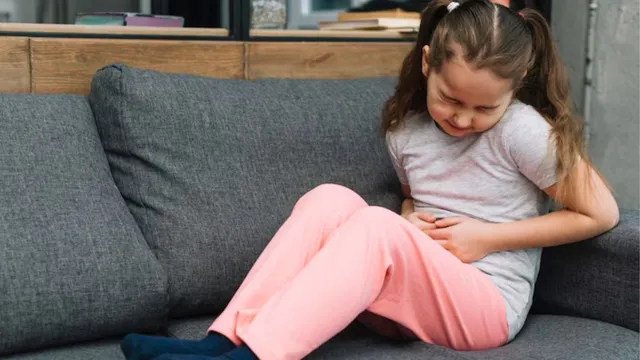 doctor-lists-early-symptoms-that-indicate-serious-liver-issues-in-kids